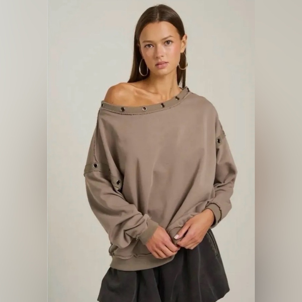 NWT The greii Off-Shoulder grommet detail taupe sweatshirt sz S